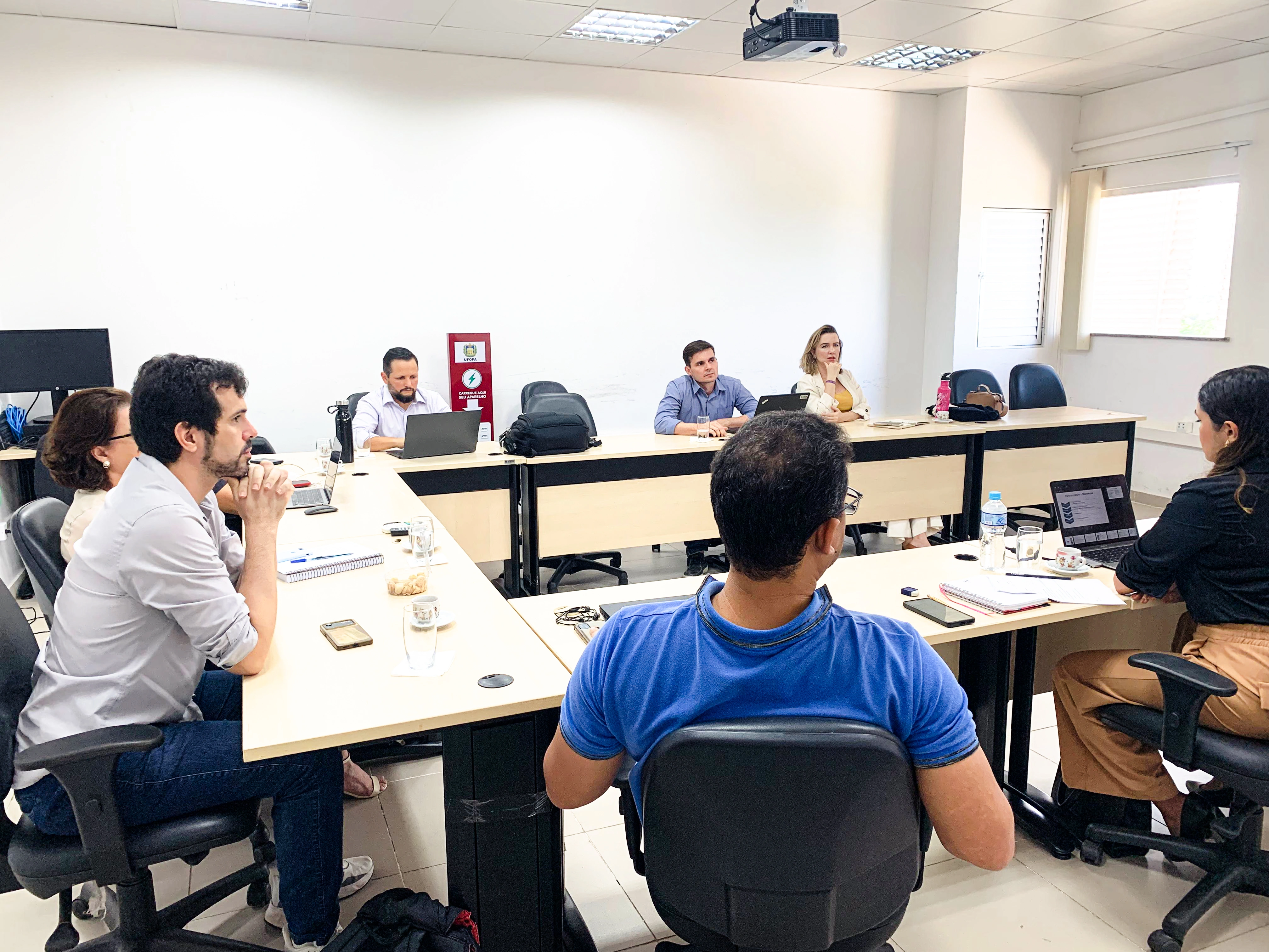 Equipe da Unidade Embrapii Bioforest em laboratório na Ufopa, em Santarém